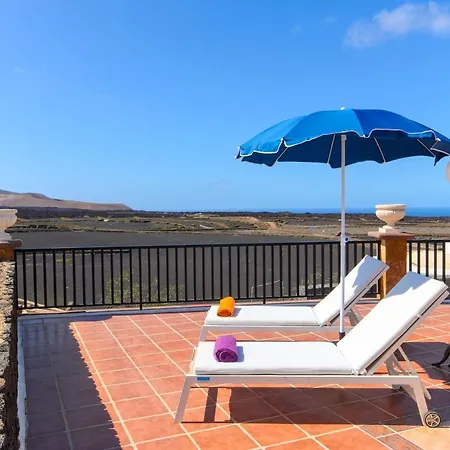 Titán Villa *