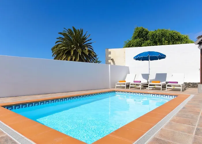 Titan 빌라 Tinguaton