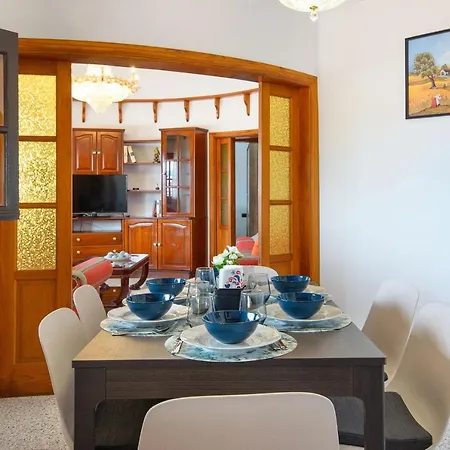 Titan ヴィラ Tinguatón